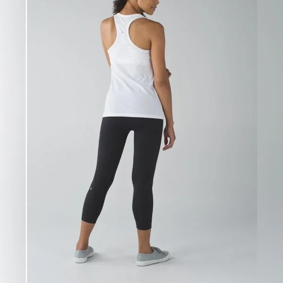 Lululemon Zone In Crop - Picture 4 of 9